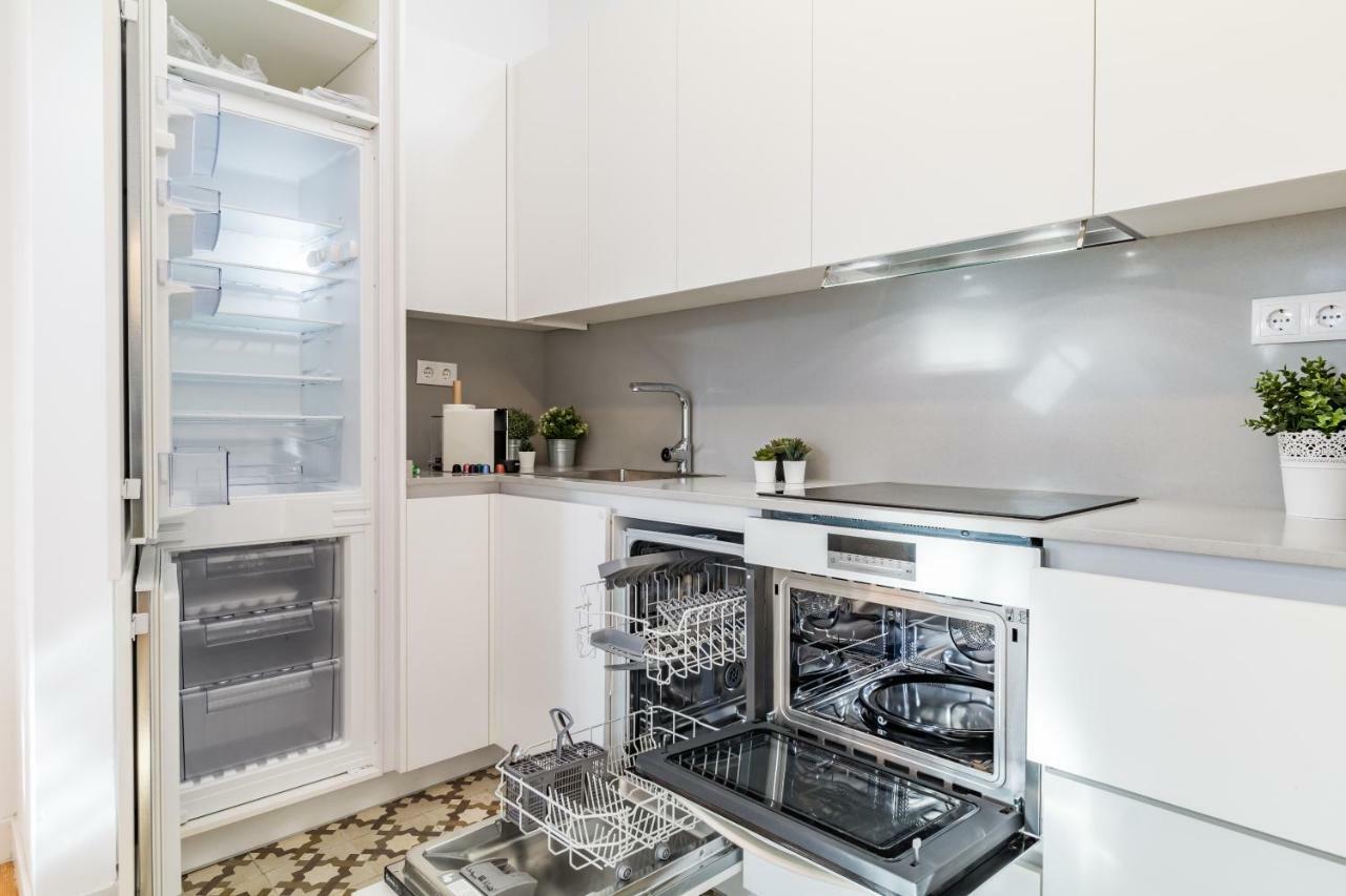 Puerta Del Sol VI Apartman Madrid Kültér fotó